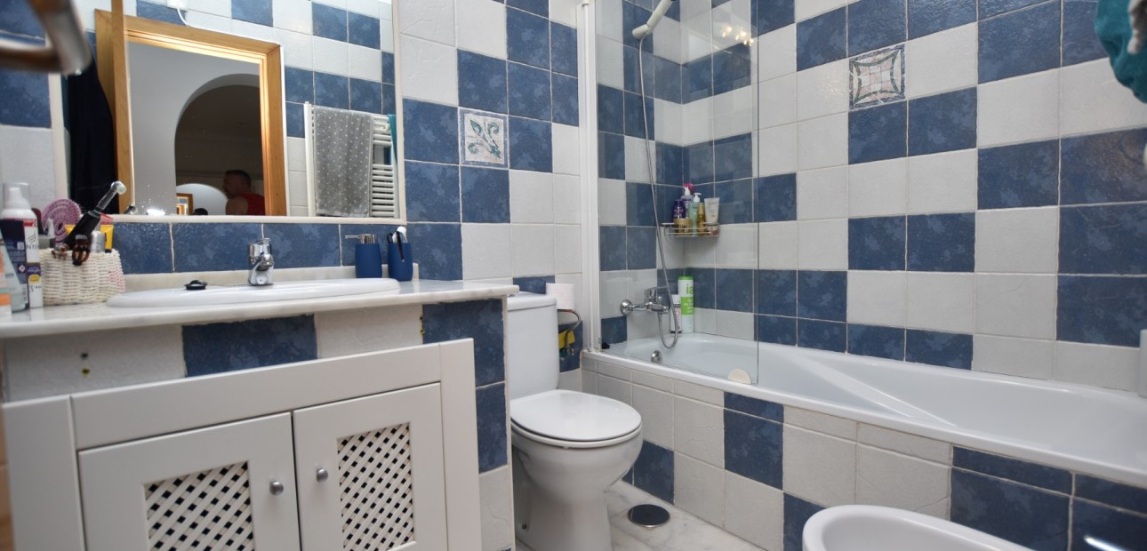 Herverkoop - Herenhuis -
Algorfa - La finca Golf