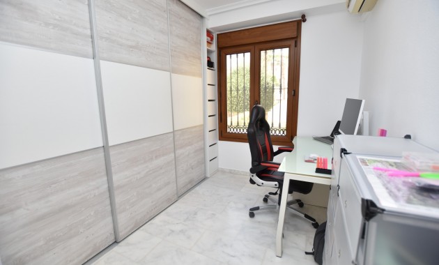 Herverkoop - Herenhuis -
Algorfa - La finca Golf