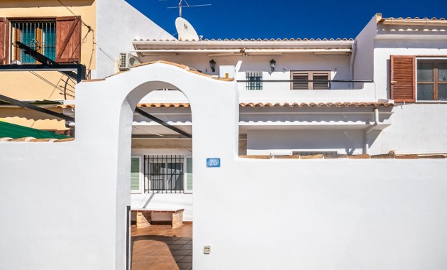 Sale - House -
San Miguel de Salinas