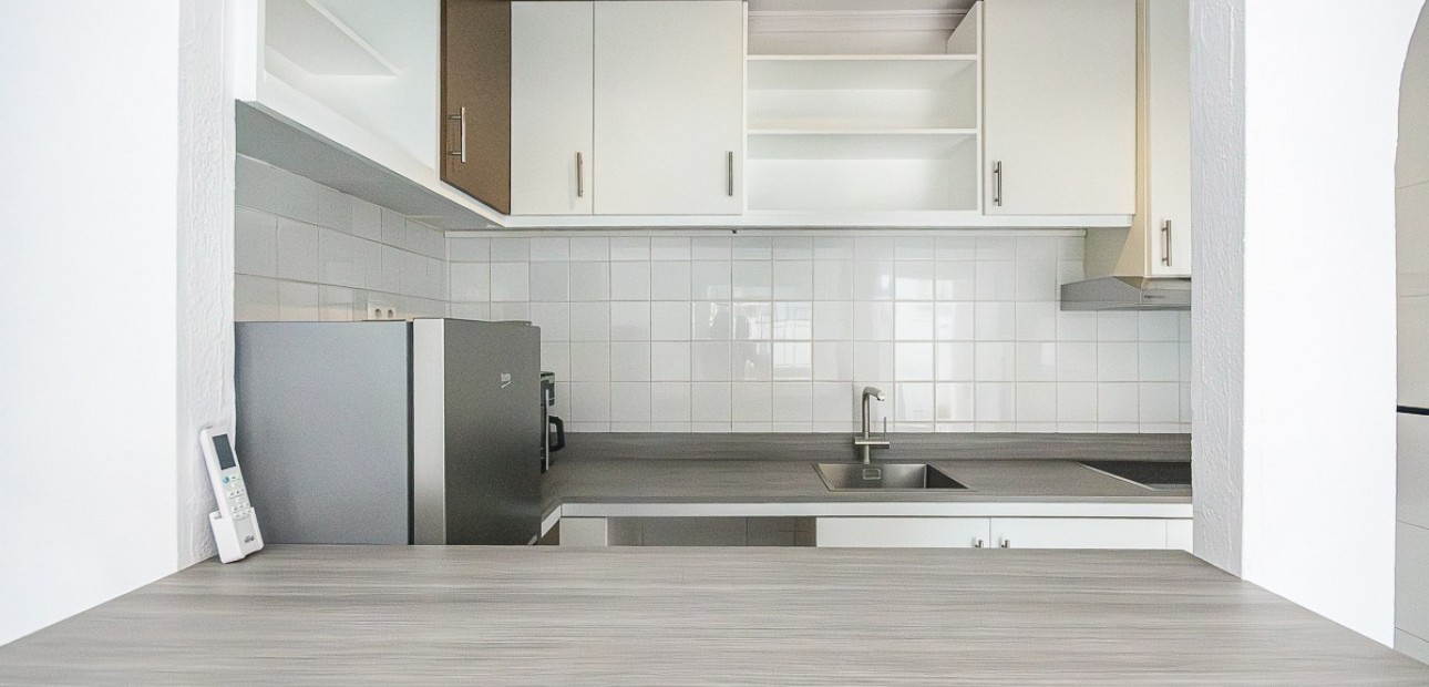 Sale - House -
San Miguel de Salinas