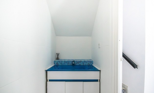 Sale - House -
San Miguel de Salinas