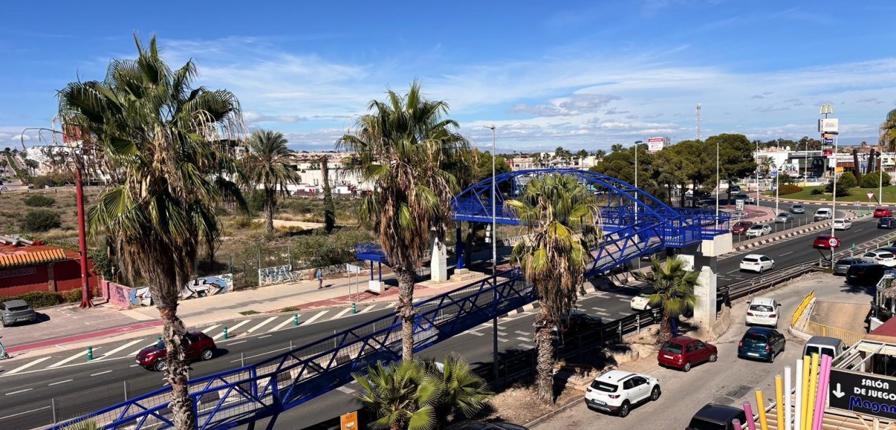 Sale - Apartment / flat -
Orihuela Costa - Rocio del Mar