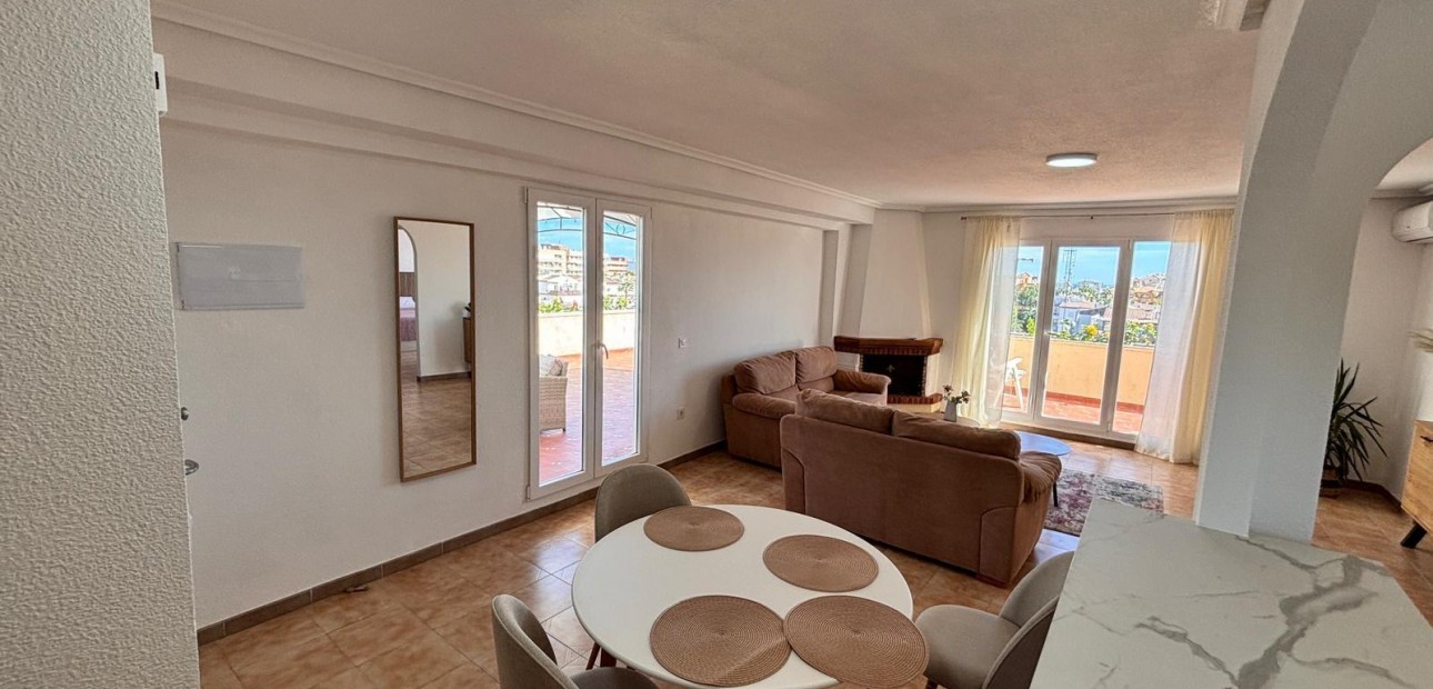 Sale - Apartment / flat -
Orihuela Costa - Rocio del Mar