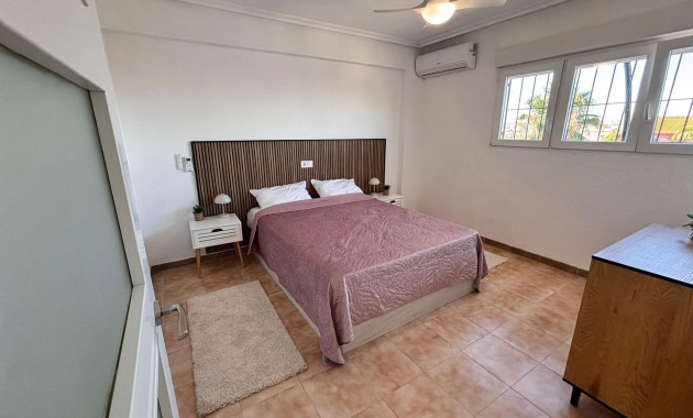 Sale - Apartment / flat -
Orihuela Costa - Rocio del Mar