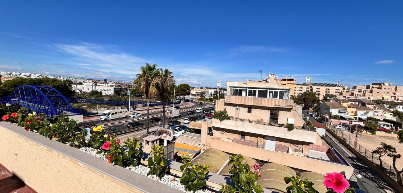 Sale - Apartment / flat -
Orihuela Costa - Rocio del Mar