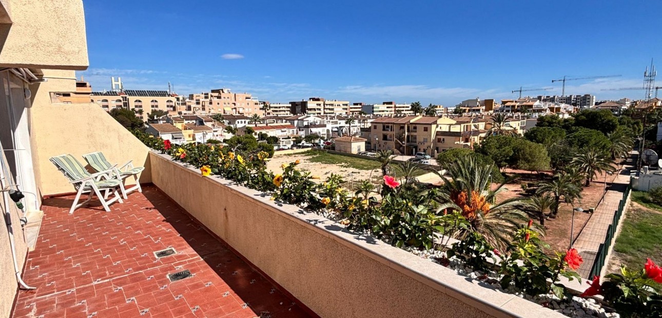 Sale - Apartment / flat -
Orihuela Costa - Rocio del Mar