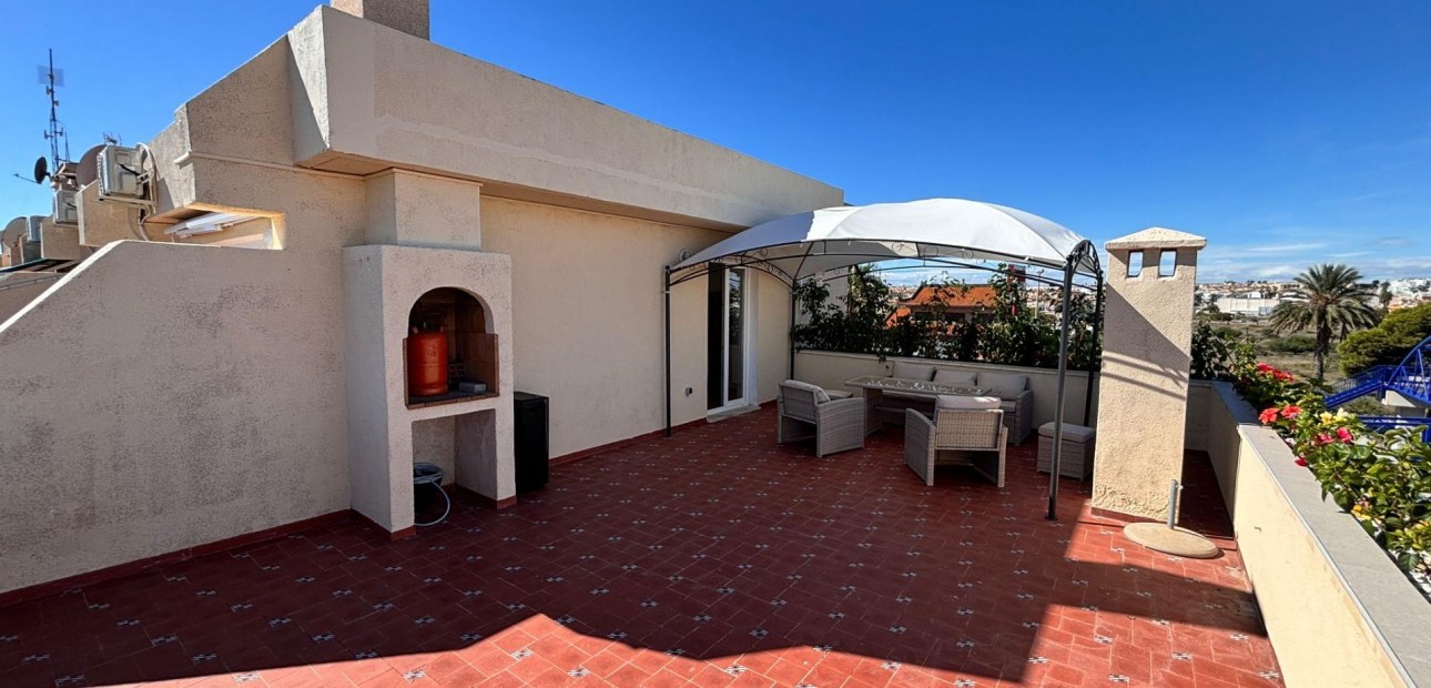 Sale - Apartment / flat -
Orihuela Costa - Rocio del Mar