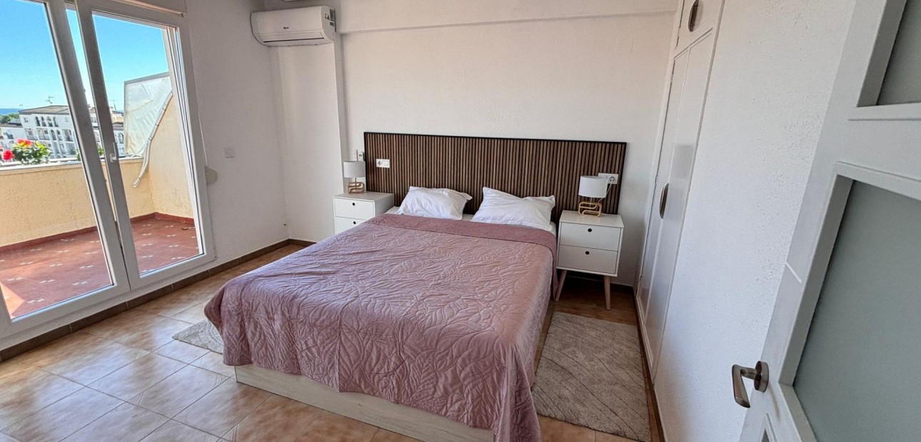 Sale - Apartment / flat -
Orihuela Costa - Rocio del Mar