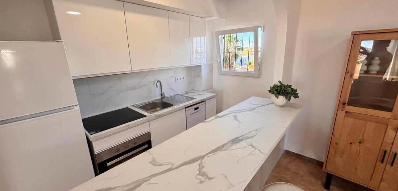 Sale - Apartment / flat -
Orihuela Costa - Rocio del Mar