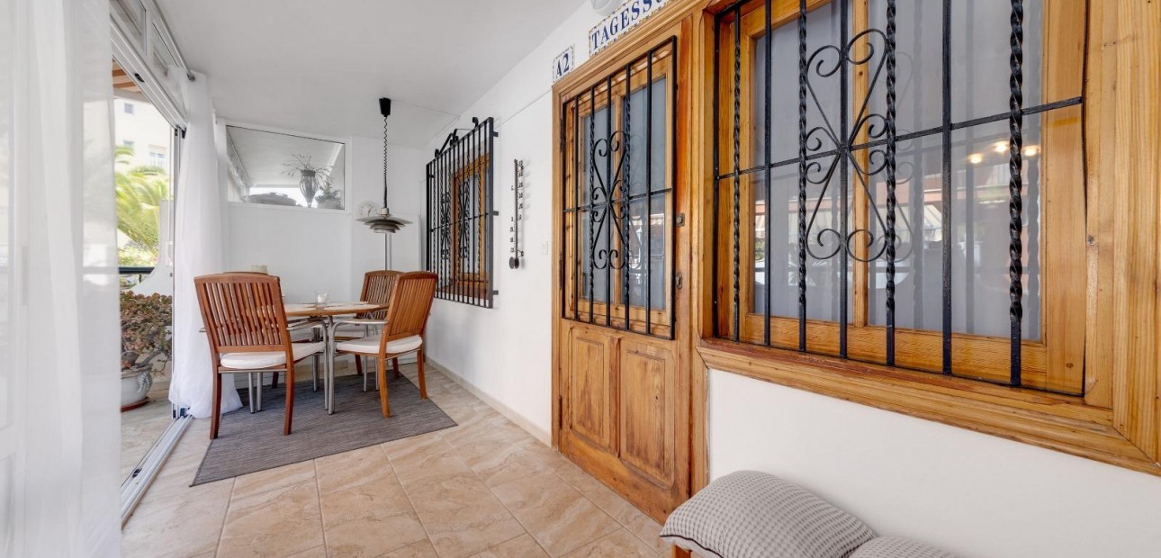 Herverkoop - Appartement / flat -
Torrevieja - La veleta