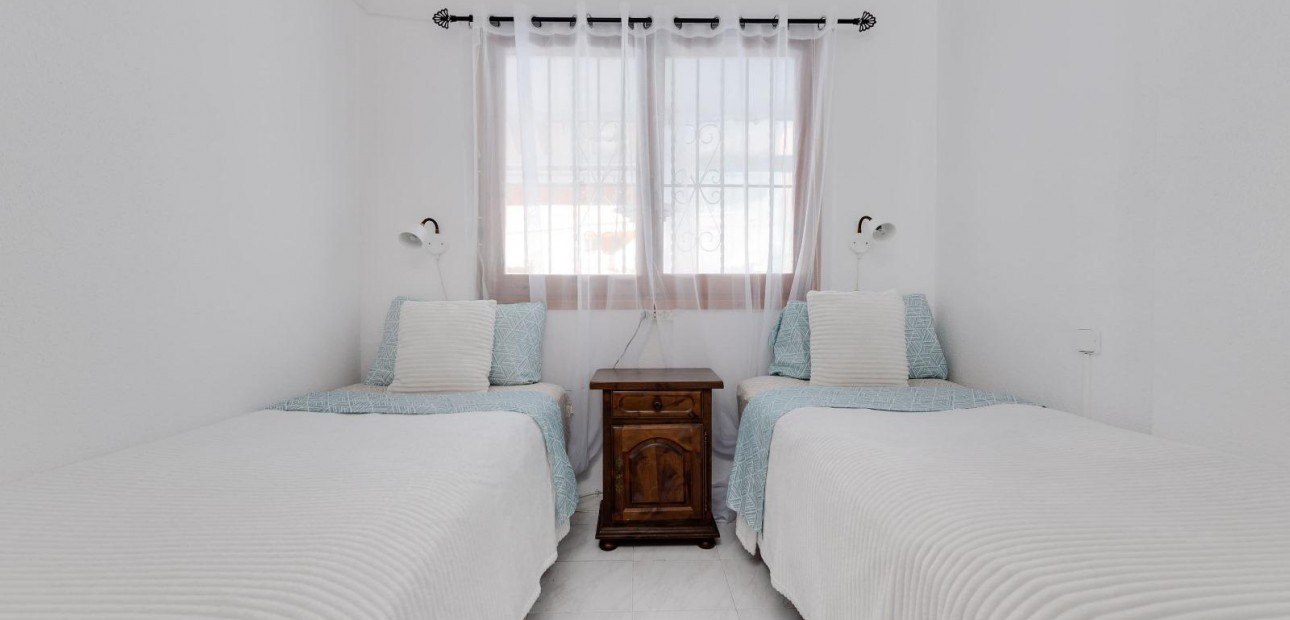 Herverkoop - Appartement / flat -
Torrevieja - La veleta