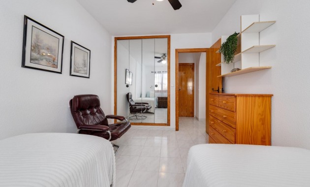 Herverkoop - Appartement / flat -
Torrevieja - La veleta