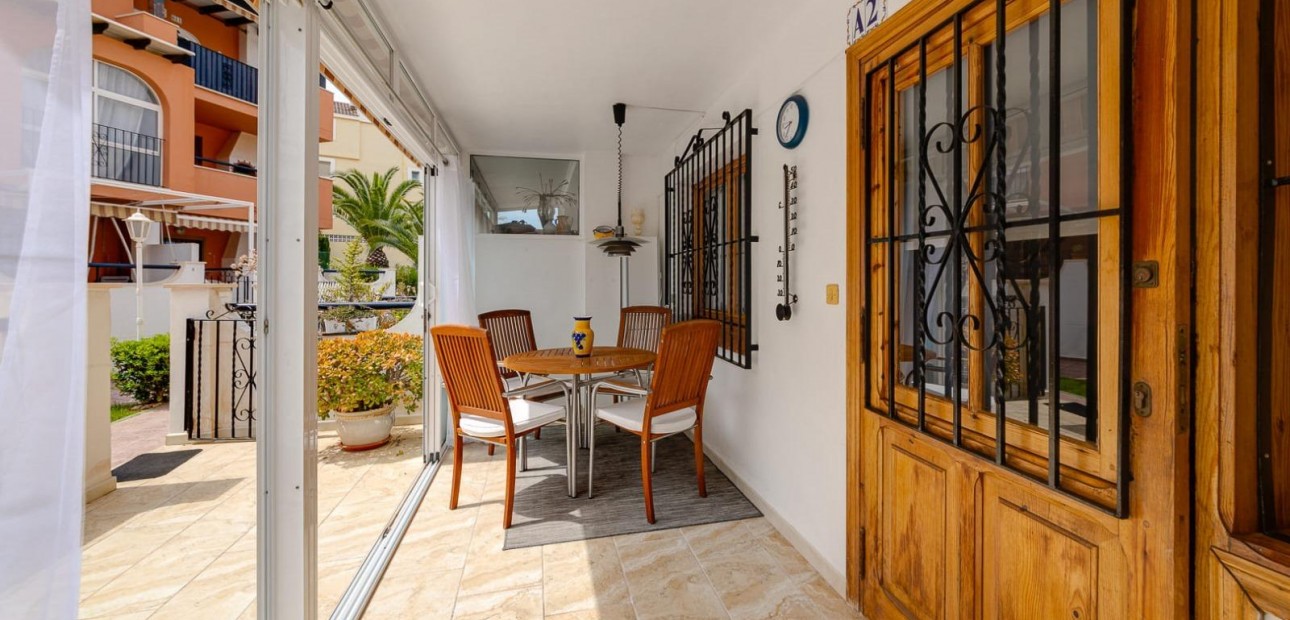 Herverkoop - Appartement / flat -
Torrevieja - La veleta