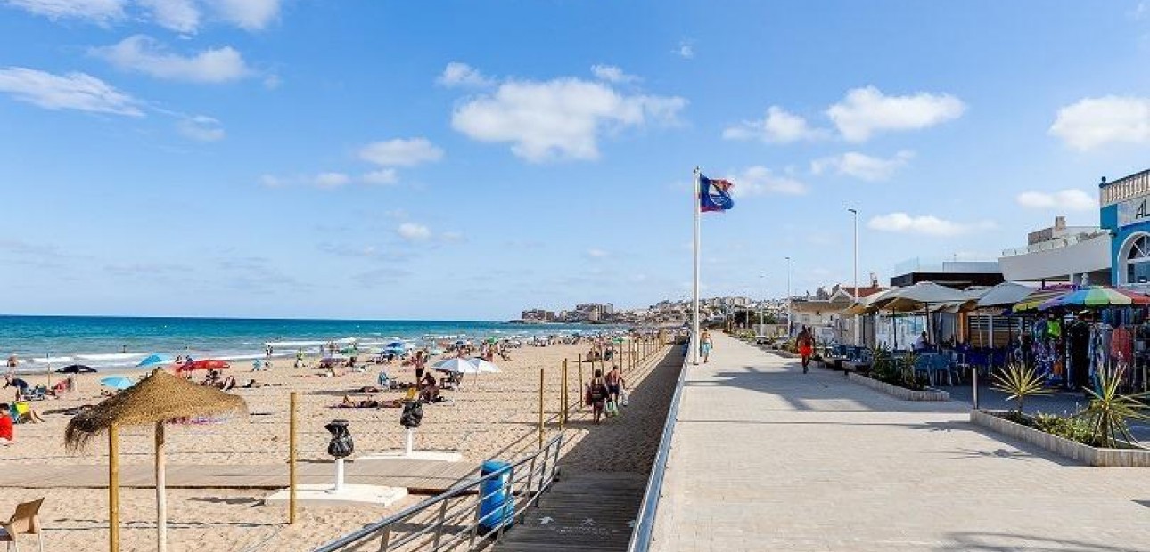 Herverkoop - Appartement / flat -
Torrevieja - La veleta