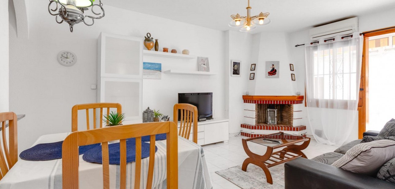 Herverkoop - Appartement / flat -
Torrevieja - La veleta