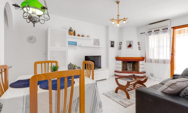 Herverkoop - Appartement / flat -
Torrevieja - La veleta