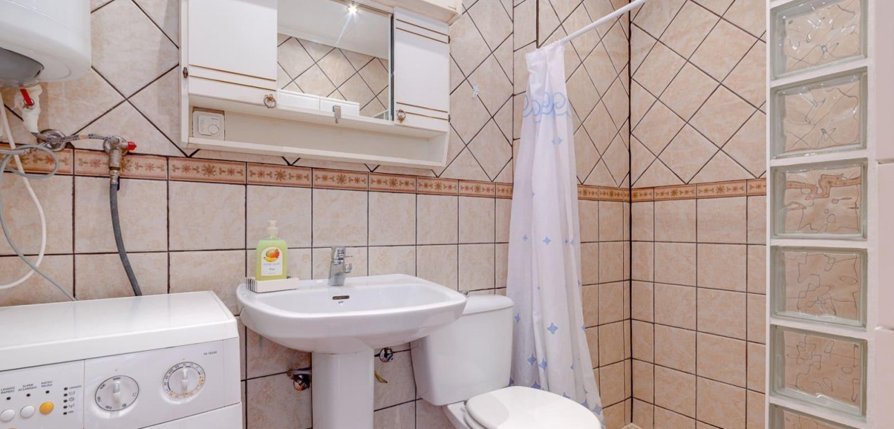 Herverkoop - Appartement / flat -
Torrevieja - La veleta