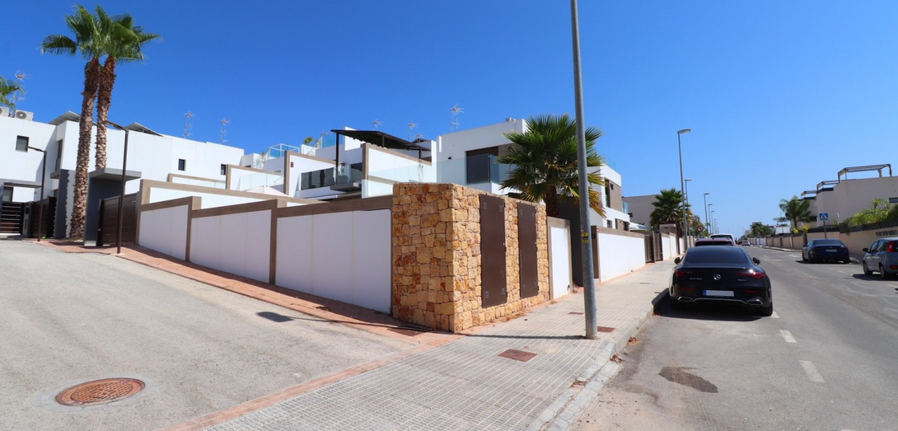 Sale - Detached Villa -
Benijofar - Benijofar - Village