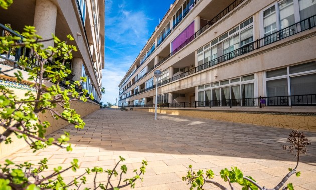 Sale - Apartment / flat -
Orihuela Costa - Punta Prima