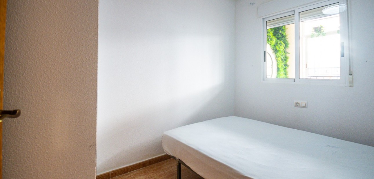 Sale - Apartment / flat -
Orihuela Costa - Punta Prima