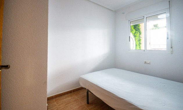 Sale - Apartment / flat -
Orihuela Costa - Punta Prima