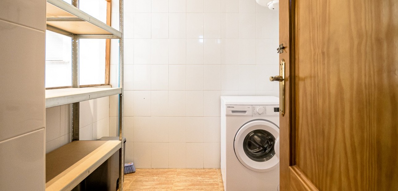 Sale - Apartment / flat -
Orihuela Costa - Punta Prima