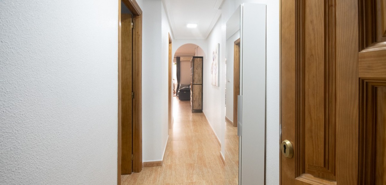 Sale - Apartment / flat -
Orihuela Costa - Punta Prima