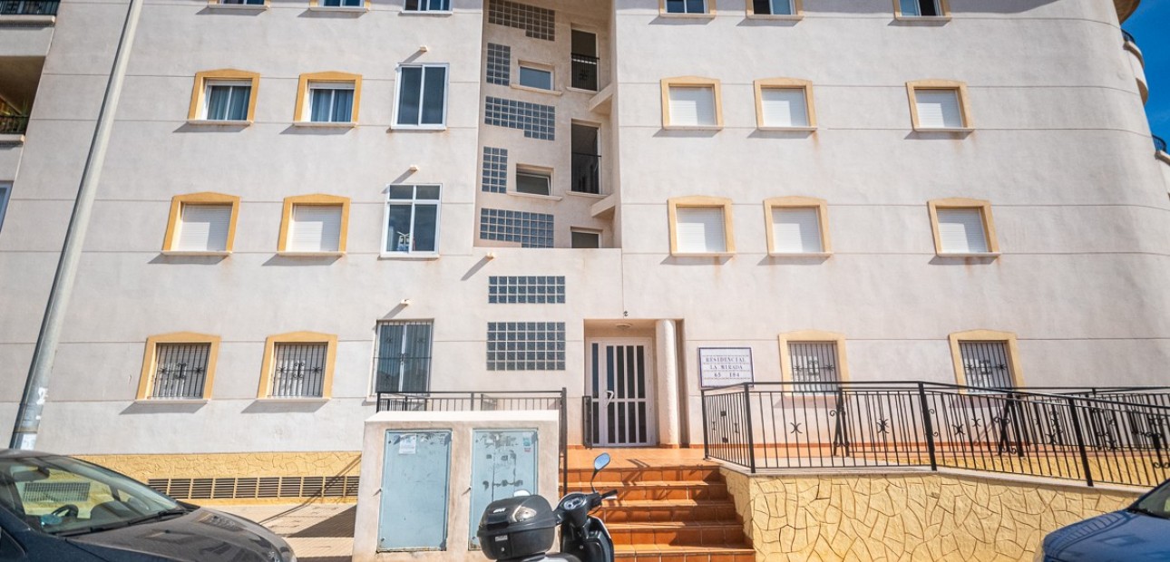 Sale - Apartment / flat -
Orihuela Costa - Punta Prima