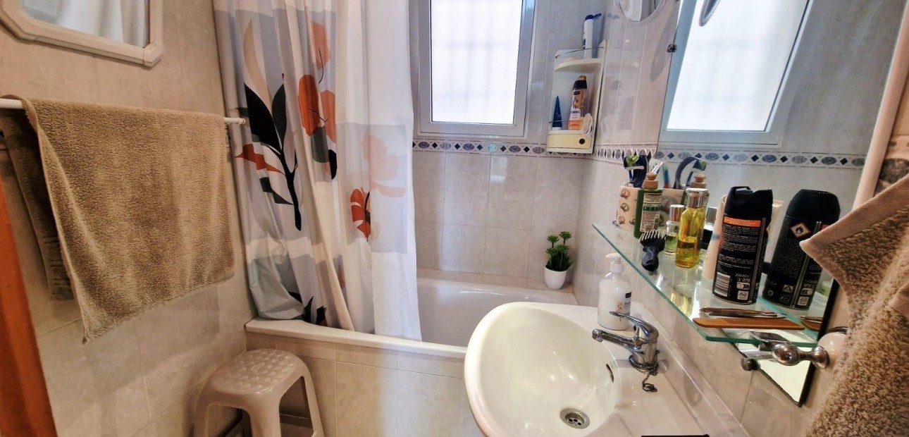 Herverkoop - Appartement / flat -
Torrevieja - torrevieja