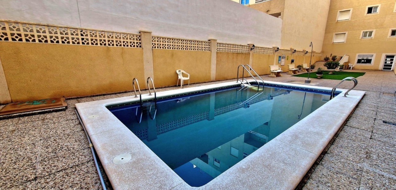 Herverkoop - Appartement / flat -
Torrevieja - torrevieja