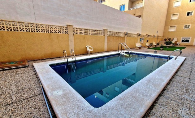 Herverkoop - Appartement / flat -
Torrevieja - torrevieja