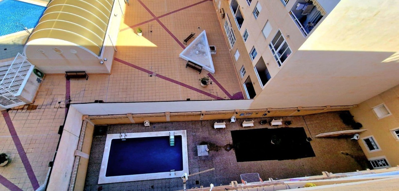 Herverkoop - Appartement / flat -
Torrevieja - torrevieja