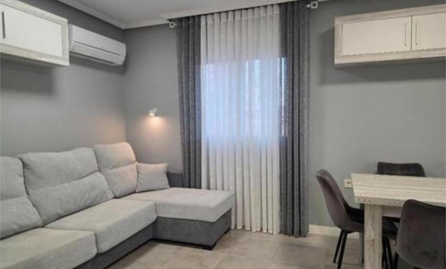 Herverkoop - Appartement / flat -
Torrevieja - Playa del cura