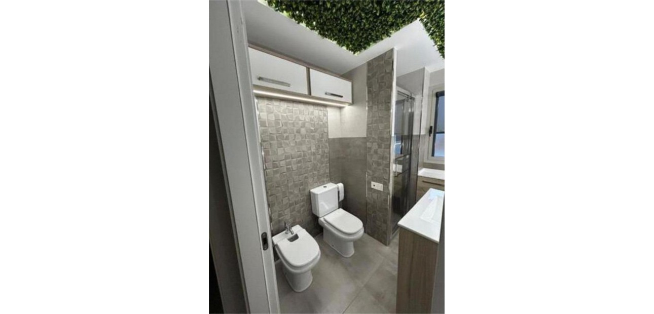 Herverkoop - Appartement / flat -
Torrevieja - Playa del cura