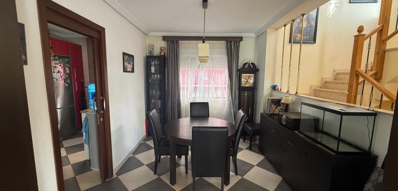 Sale - Villa -
Orihuela Costa - La Florida