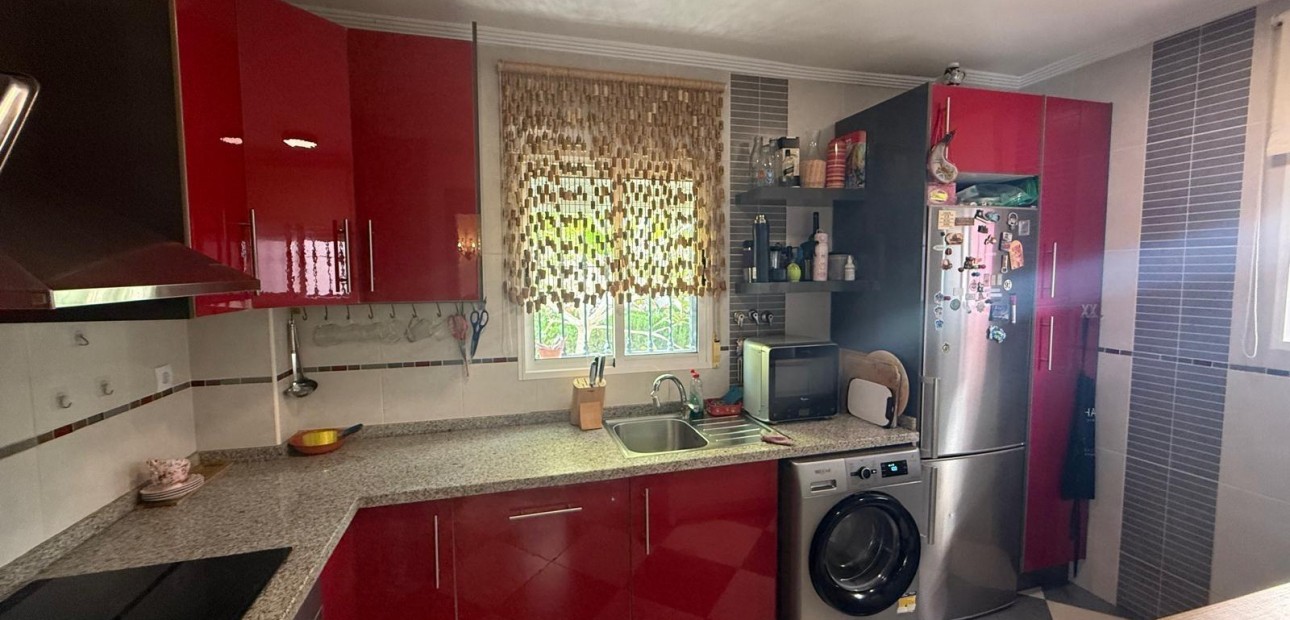 Sale - Villa -
Orihuela Costa - La Florida