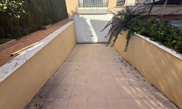 Sale - Villa -
Orihuela Costa - La Florida