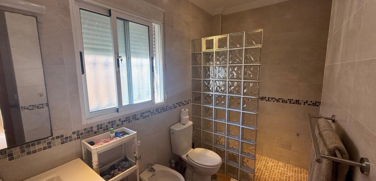 Sale - Villa -
Orihuela Costa - La Florida