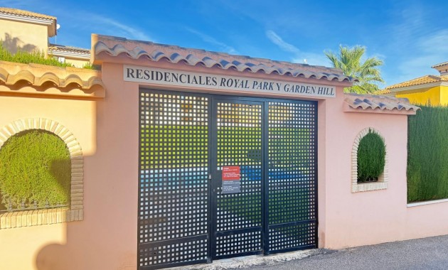 Sale - Villa -
Orihuela Costa - La Florida