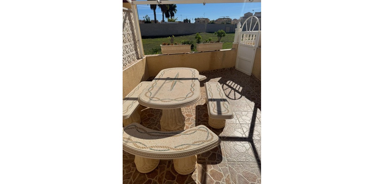 Herverkoop - Villa -
Torrevieja - San luis