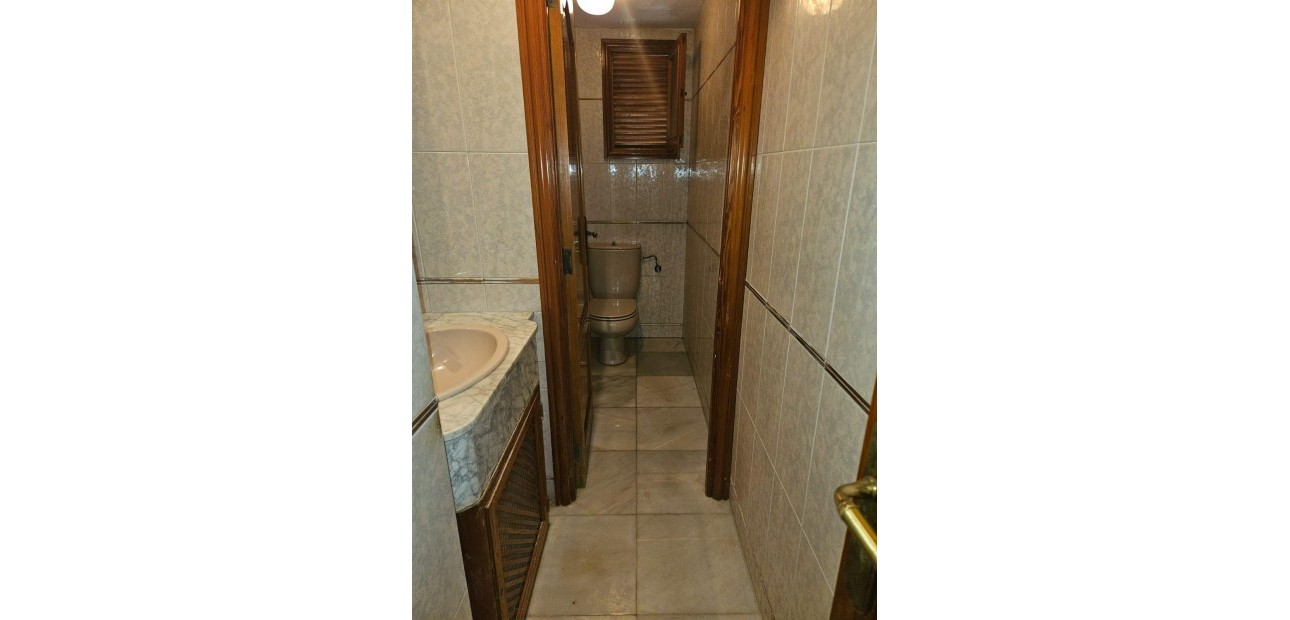 Herverkoop - Commercial Unit -
Alicante - Raval Roig-Virgen del Socorro