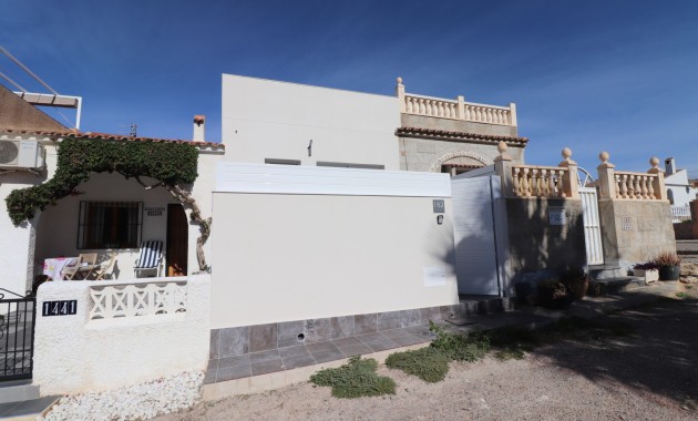 Sale - Townhouse -
Torrevieja - San Luis