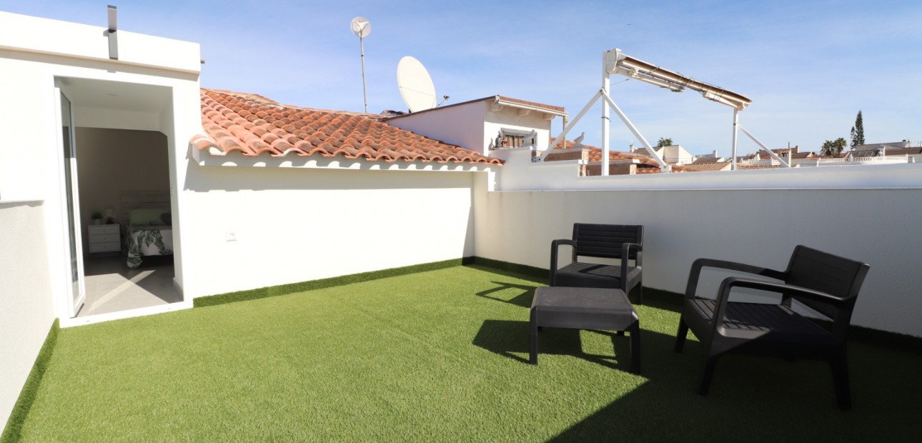 Sale - Townhouse -
Torrevieja - San Luis