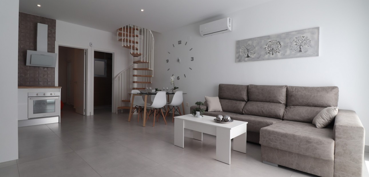 Sale - Townhouse -
Torrevieja - San Luis