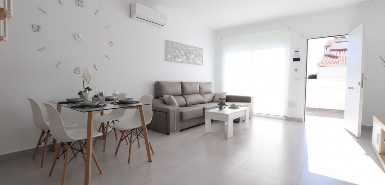 Sale - Townhouse -
Torrevieja - San Luis