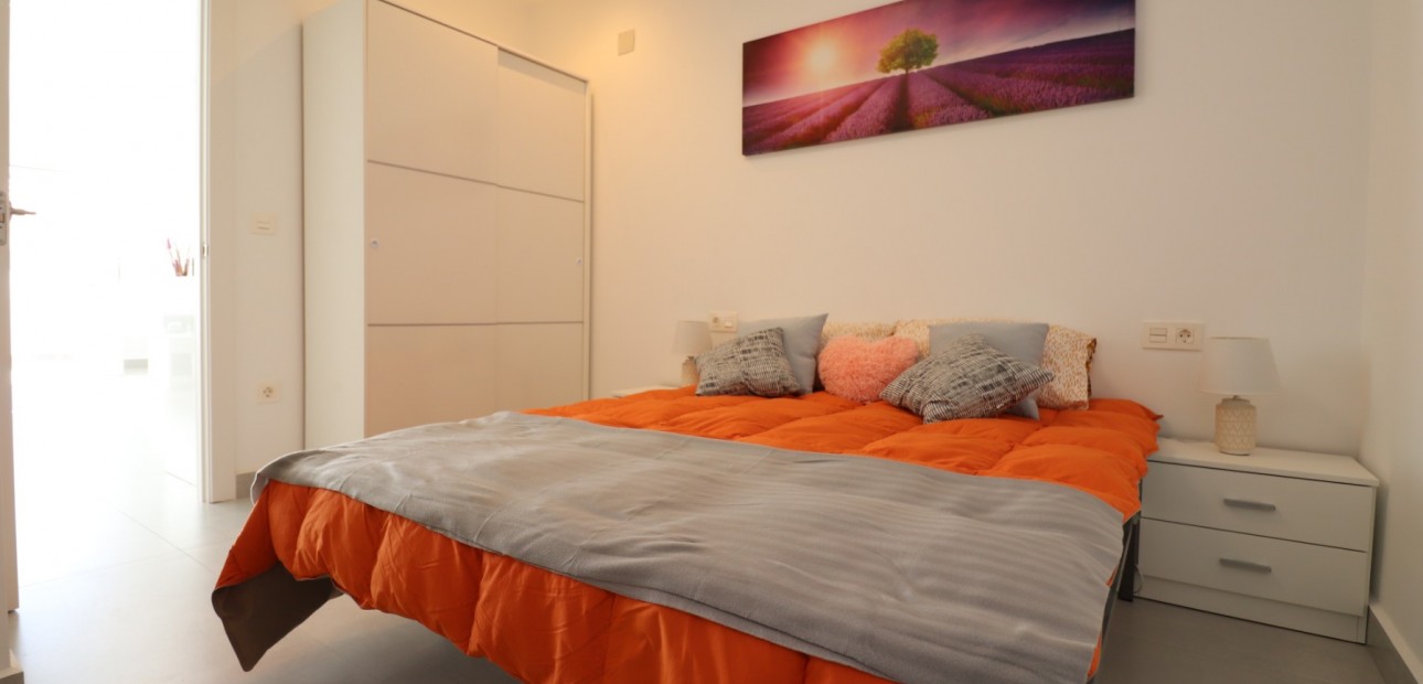 Sale - Townhouse -
Torrevieja - San Luis