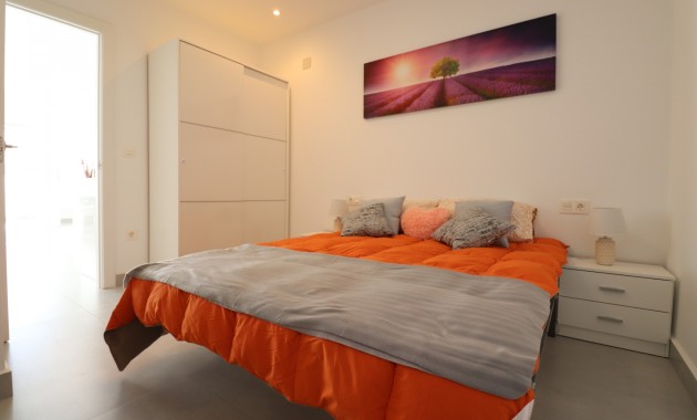 Sale - Townhouse -
Torrevieja - San Luis