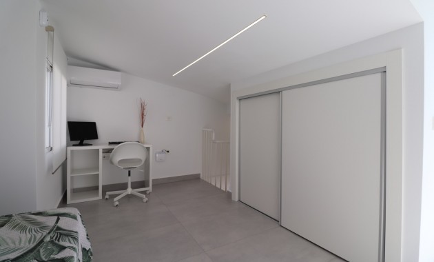 Sale - Townhouse -
Torrevieja - San Luis