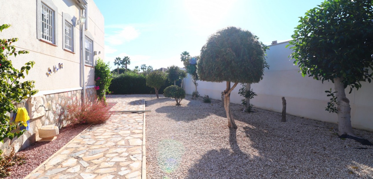 Sale - Country Property -
Catral - Catral - Country