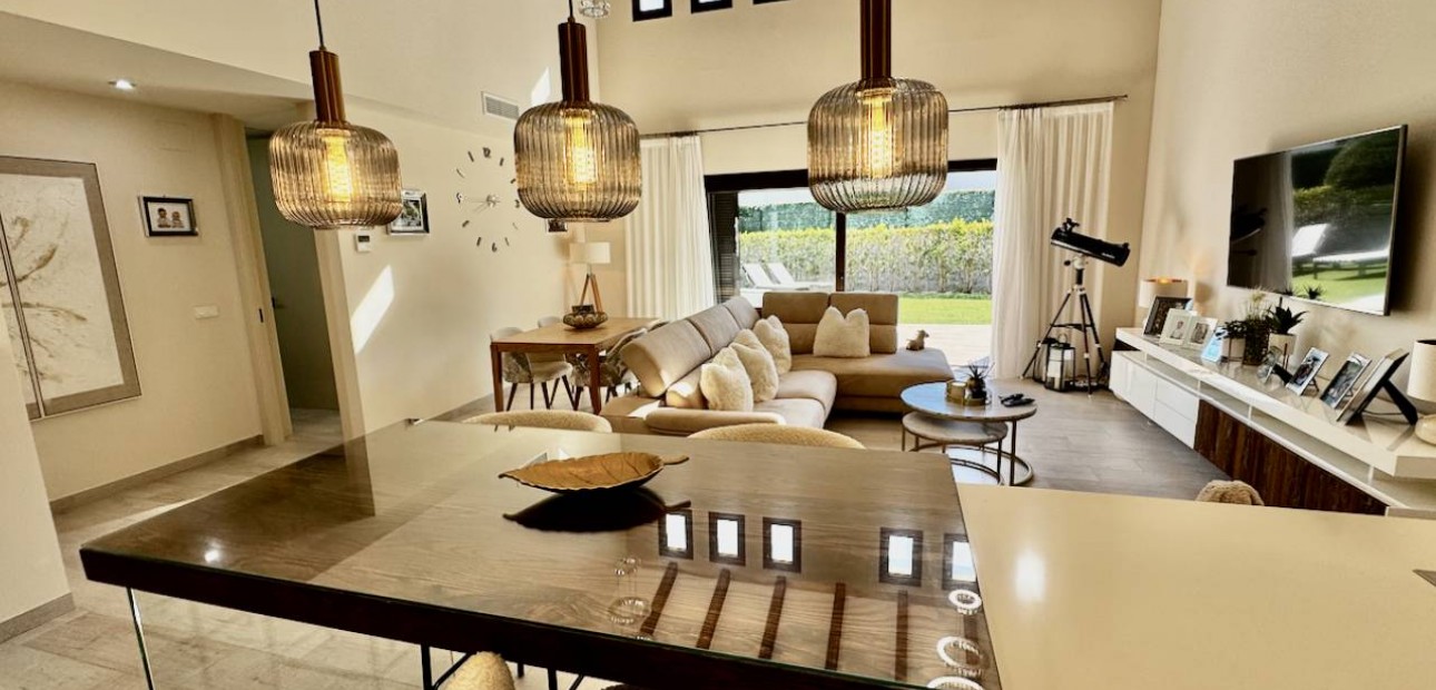 Sale - Villa -
Algorfa - La Finca Golf Resort